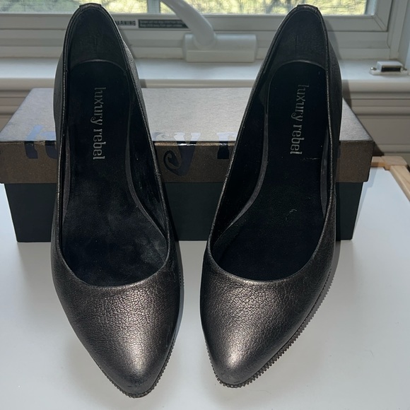 luxury rebel Shoes - Luxury Rebel Farah Women’s Flats - Sz. 39